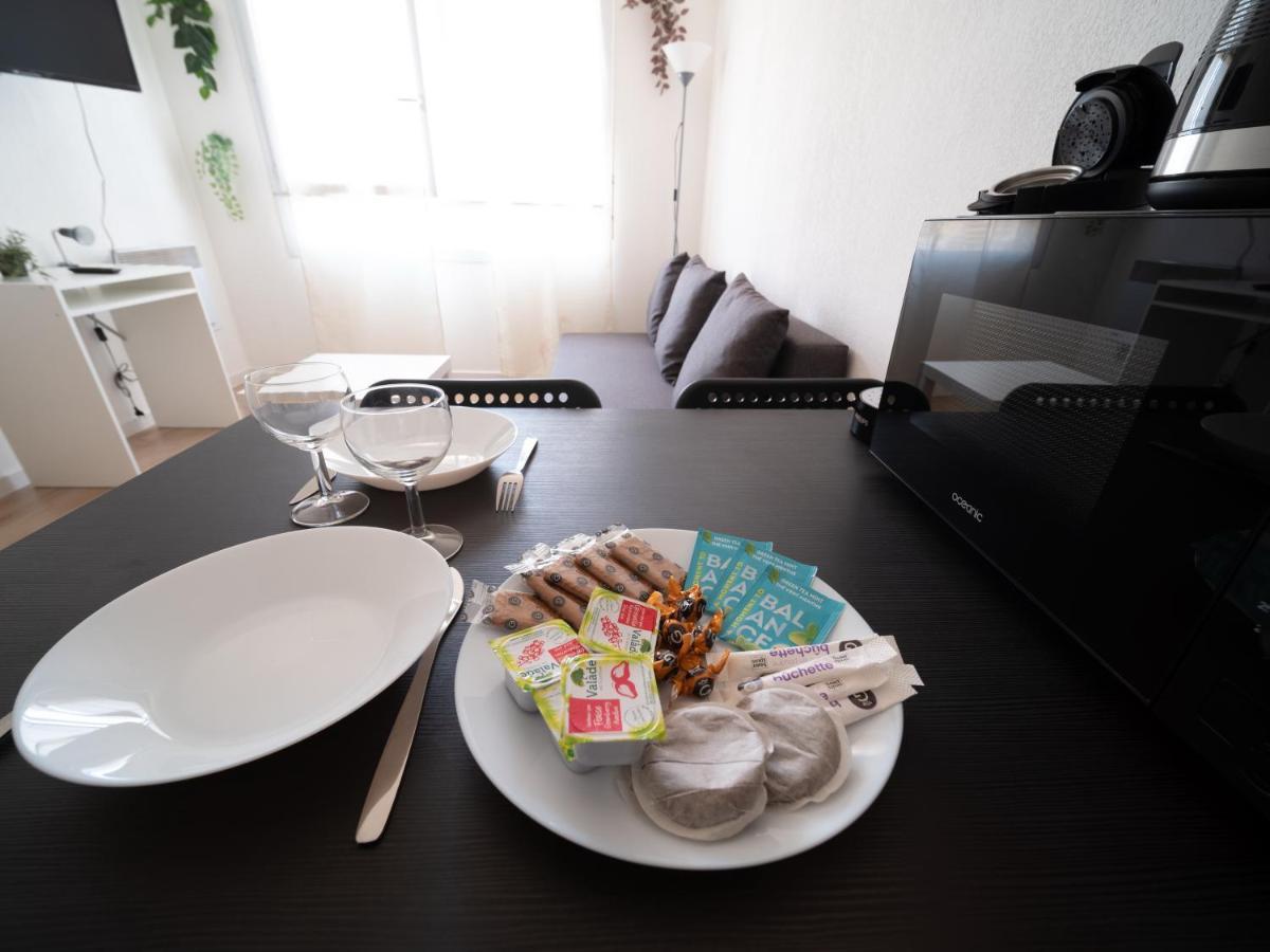 Appartement Climatise Avec Parking A 6Min A Pied De La Gare St Charles マルセイユ エクステリア 写真