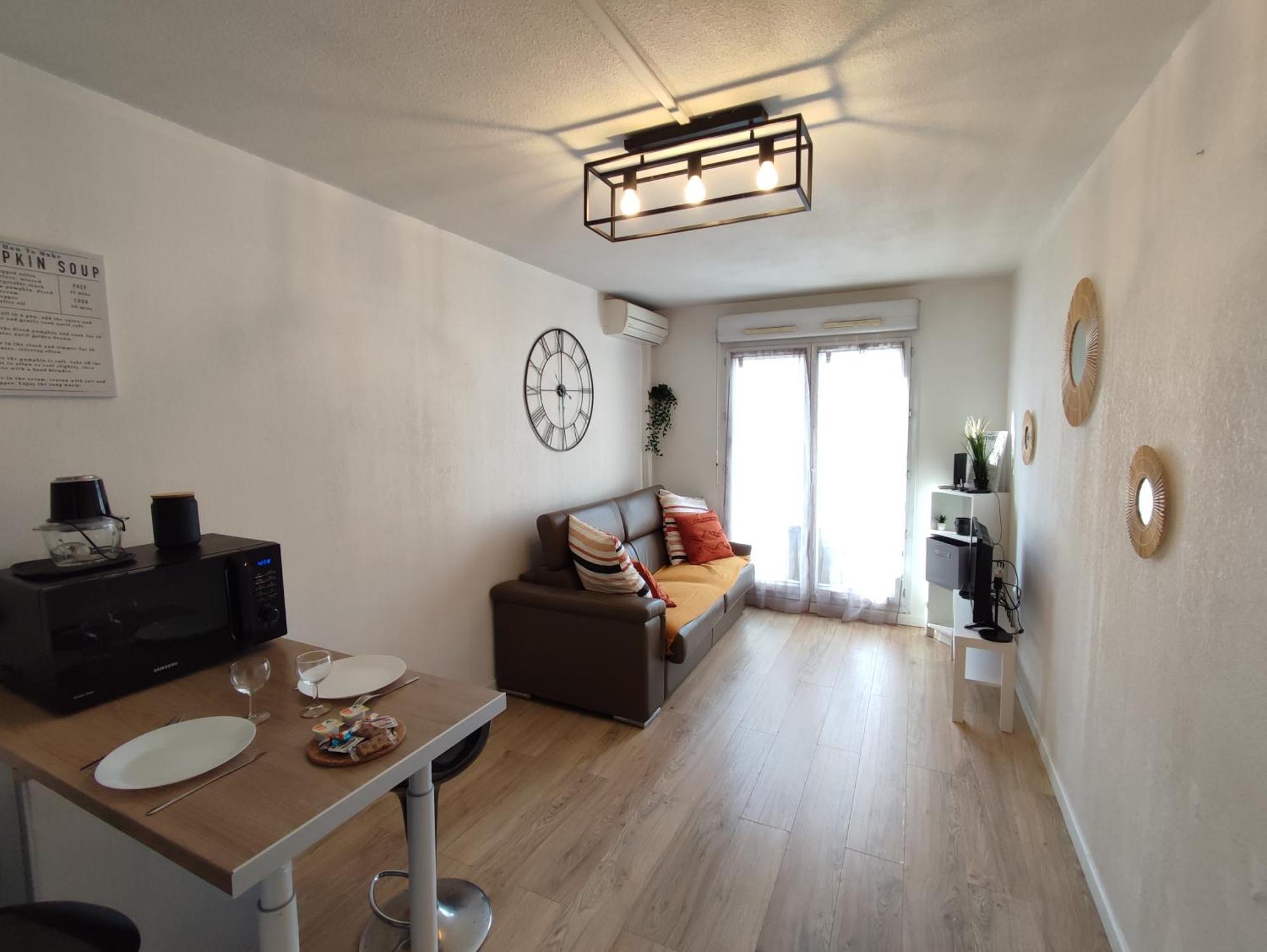 Appartement Climatise Avec Parking A 6Min A Pied De La Gare St Charles マルセイユ エクステリア 写真